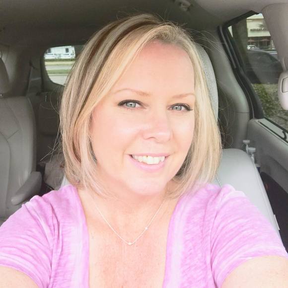 Meet your Posher, Helene - Picture 1 of 1